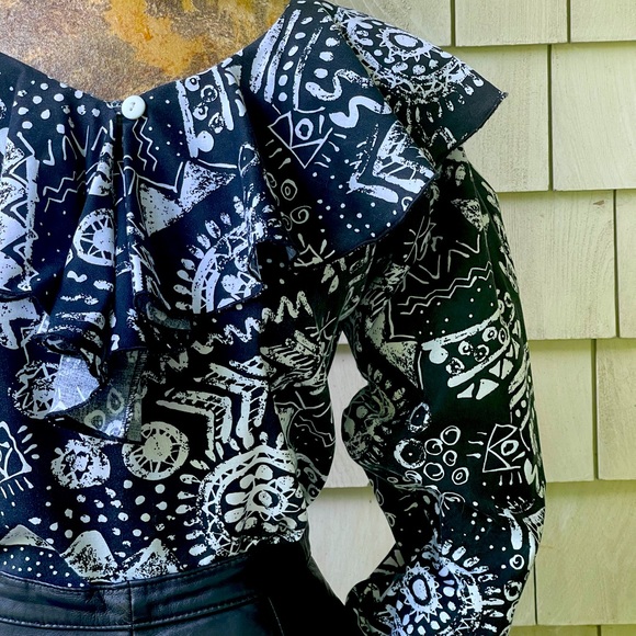 Statement blouse Graffiti Linen 🏴 - Picture 2 of 14